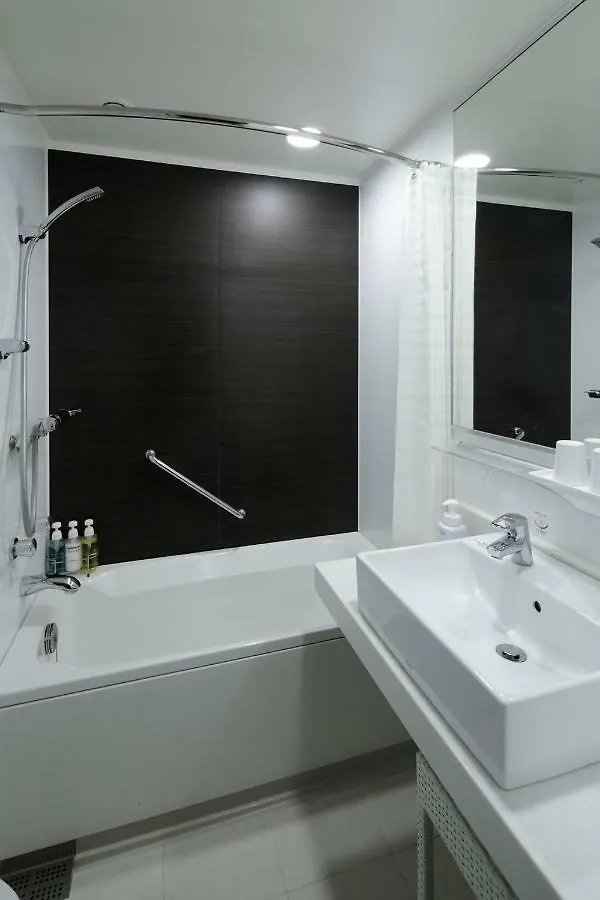 Ours Inn Hankyu Tokyo 3*,